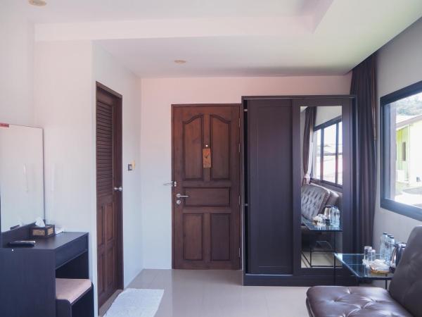 Rakkawan Residence - SHA EXTRA PLUS : photo 5 de la chambre chambre triple supérieure