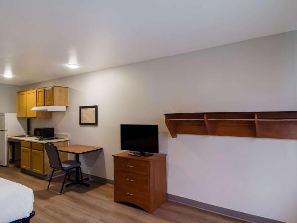 WoodSpring Suites Jacksonville I-295 East : photo 3 de la chambre standard double room with sofa and tub - disability access/non-smoking