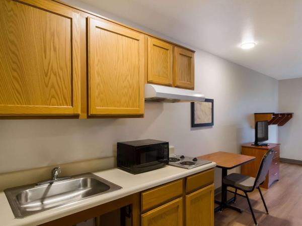 WoodSpring Suites Jacksonville I-295 East : photo 4 de la chambre standard double room with sofa and tub - disability access/non-smoking