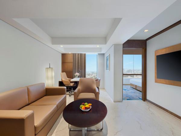 Hyatt Regency Chennai : photo 2 de la chambre suite lit king-size