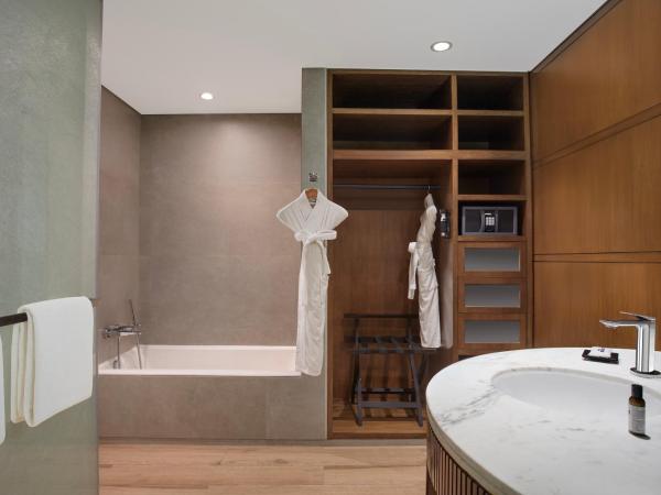 Hyatt Regency Chennai : photo 3 de la chambre chambre lit king-size - vue sur piscine