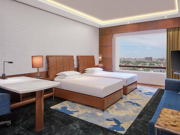 Hyatt Regency Chennai : photo 3 de la chambre chambre lits jumeaux - vue sur piscine