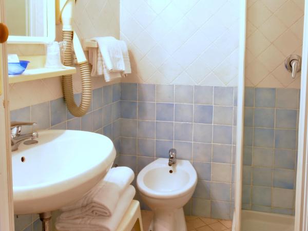 Hotel L'Approdo : photo 2 de la chambre bungalow - vue sur jardin