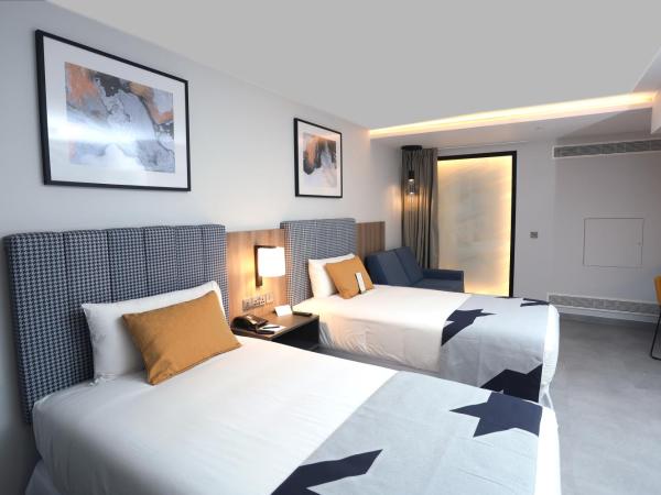 Riu Plaza London Victoria : photo 6 de la chambre hébergement familial deluxe - sans fenêtre