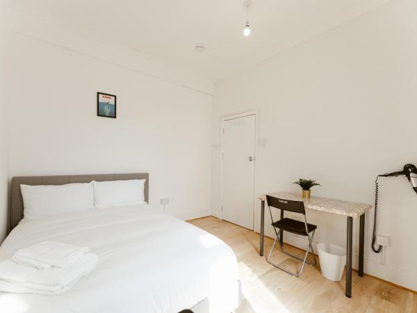 Leyton Comfy Double rooms -50 : photo 2 de la chambre chambre double avec salle de bains commune