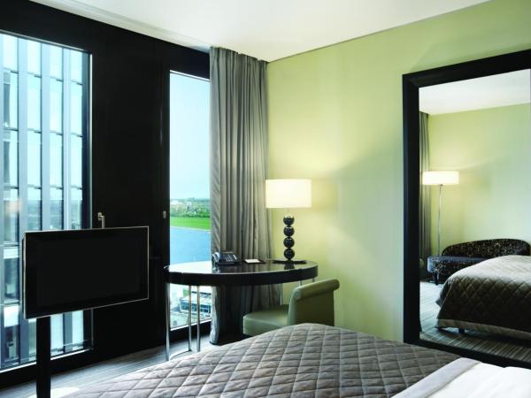 Hyatt Regency Dusseldorf : photo 3 de la chambre chambre lit king-size