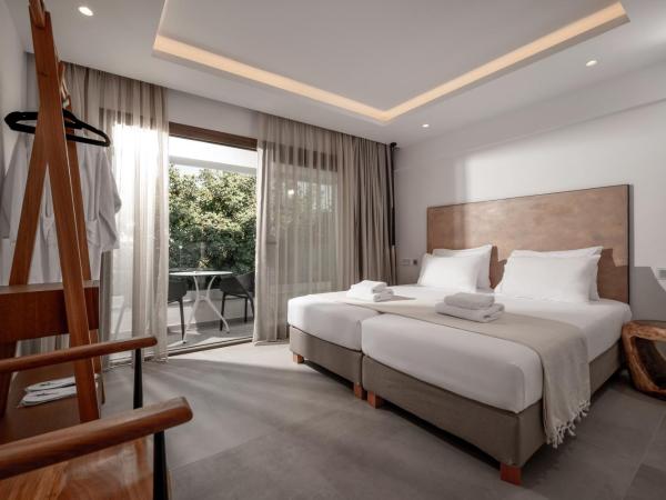 Mika Villas & Suites : photo 7 de la chambre villa avec piscine privée