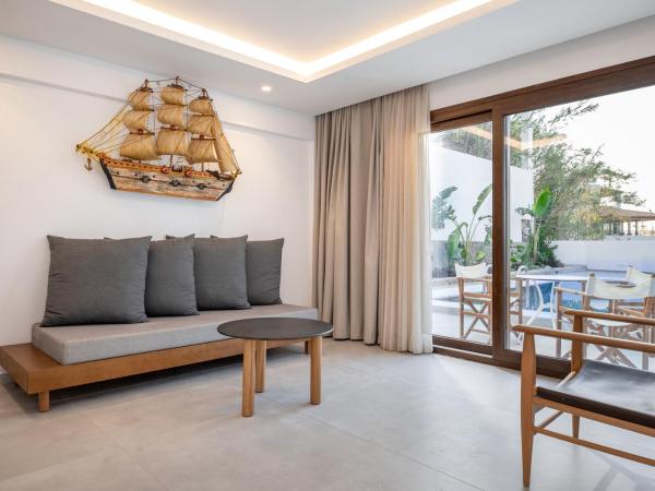 Mika Villas & Suites : photo 8 de la chambre villa avec piscine privée