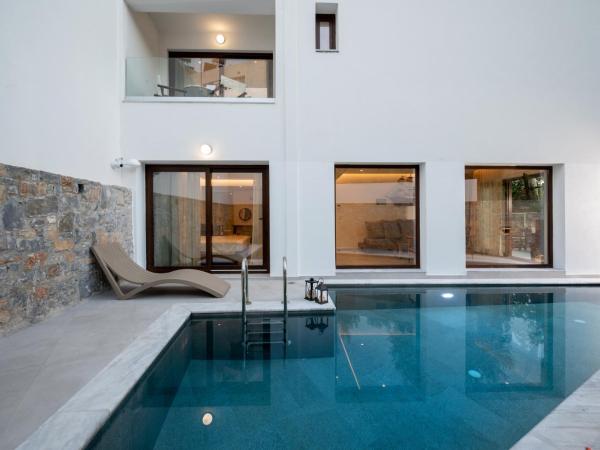 Mika Villas & Suites : photo 9 de la chambre villa avec piscine privée