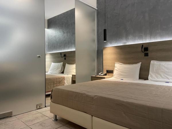 Voula Hotel : photo 3 de la chambre chambre double ou lits jumeaux