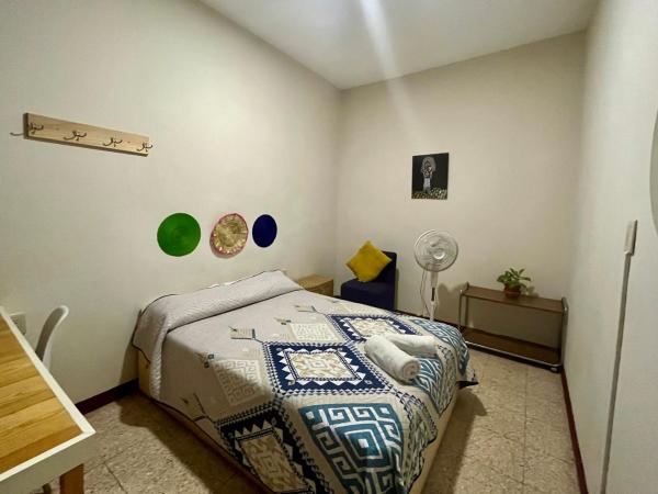 CASA CEMPOAL : photo 2 de la chambre chambre double avec salle de bains commune