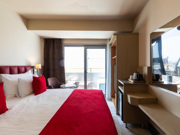 Ramada By Wyndham Istanbul Pera Taksim : photo 7 de la chambre chambre deluxe avec bain à remous