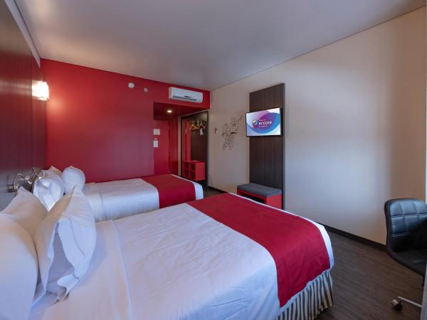 Ramada Encore by Wyndham Queretaro : photo 3 de la chambre chambre double avec 2 lits doubles