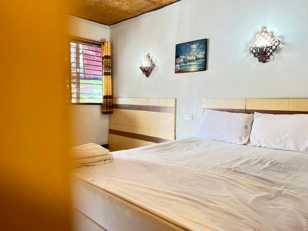 Lux Guesthouse : photo 2 de la chambre chambre double standard avec climatisation