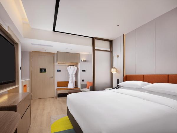 Home2 Suites by Hilton Chengdu Kuanzhai Alley : photo 1 de la chambre chambre lit king-size supérieure