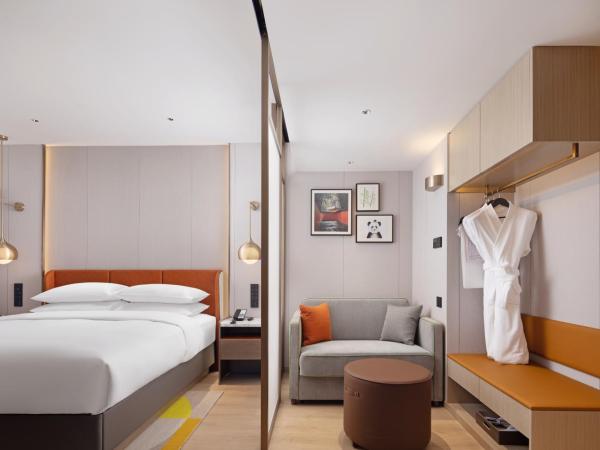 Home2 Suites by Hilton Chengdu Kuanzhai Alley : photo 3 de la chambre chambre lit king-size supérieure