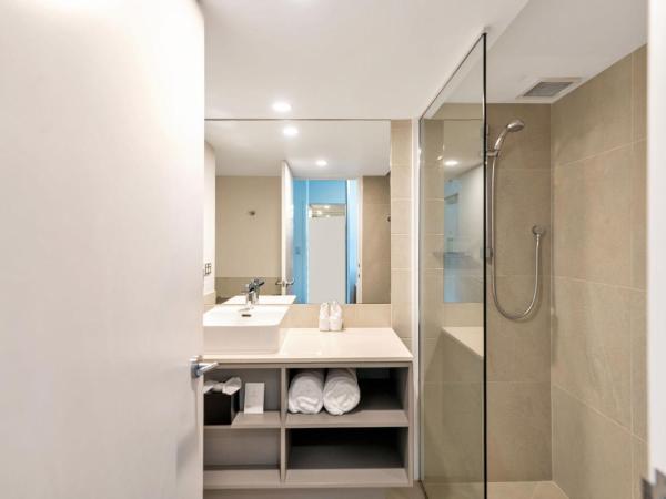Novotel Cairns Oasis Resort : photo 9 de la chambre chambre de luxe avec 2 lits doubles