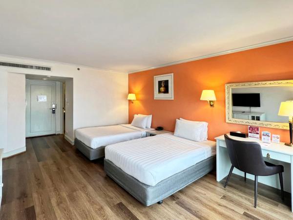 Grand China Bangkok : photo 4 de la chambre hébergement lits jumeaux deluxe - vue sur rivière