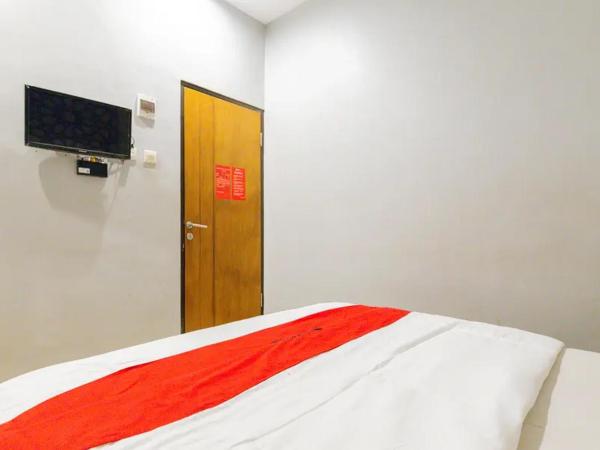 RedDoorz @ Manukan Surabaya : photo 10 de la chambre chambre double