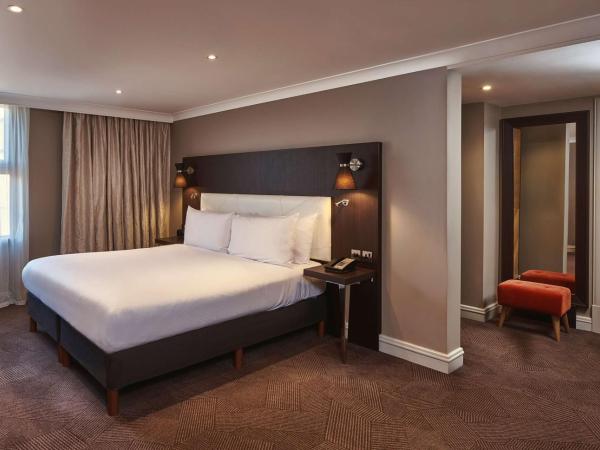 DoubleTree by Hilton London Ealing : photo 4 de la chambre suite junior lit king-size