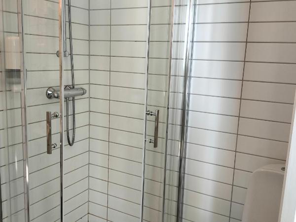 Sjøgløtt Gjestgiveri : photo 3 de la chambre chambre quadruple