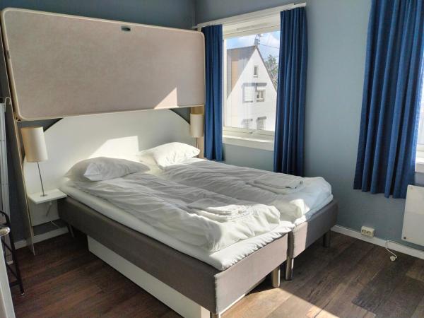 Sjøgløtt Gjestgiveri : photo 1 de la chambre chambre double