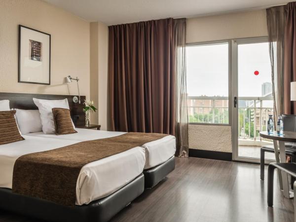 Hotel Medium Valencia : photo 2 de la chambre chambre double ou lits jumeaux