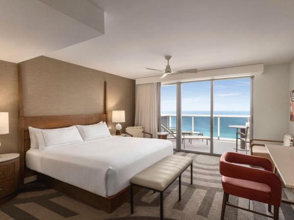 Hilton Cabana Miami Beach Resort : photo 2 de la chambre hébergement premium 1 lit king-size avec balcon - côté océan