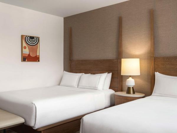 Hilton Cabana Miami Beach Resort : photo 3 de la chambre hébergement 2 lits queen-size standard - vue sur ville