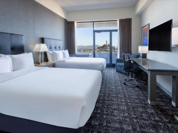 Hilton San Francisco Financial District : photo 1 de la chambre chambre double premium avec deux lits doubles et vue sur la baie