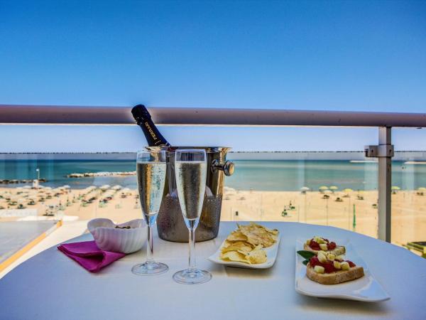 Hotel Caesar Paladium : photo 3 de la chambre chambre double ou lits jumeaux supérieure - vue sur mer