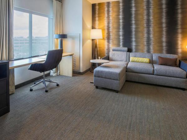 Residence Inn by Marriott Louisville East/Oxmoor : photo 2 de la chambre 1 bedroom executive suite, king, sofa bed