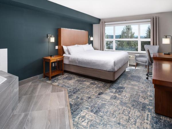 Four Points by Sheraton Victoria Gateway : photo 1 de la chambre chambre lit king-size avec bain à remous