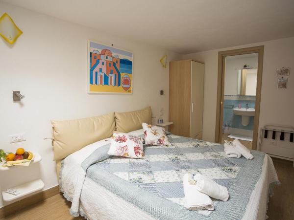 B&B Celestina Ischia : photo 5 de la chambre chambre quadruple