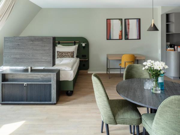 numa I Blend Apartments : photo 1 de la chambre extra large studio with kitchenette and sofa bed