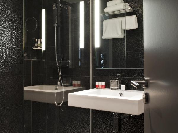 Hôtel Le Rohan, centre Cathédrale : photo 10 de la chambre chambre double supérieure