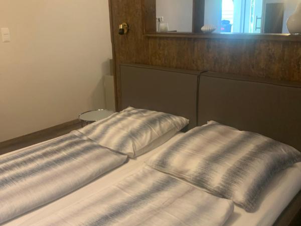 Joel Living : photo 3 de la chambre grande chambre double