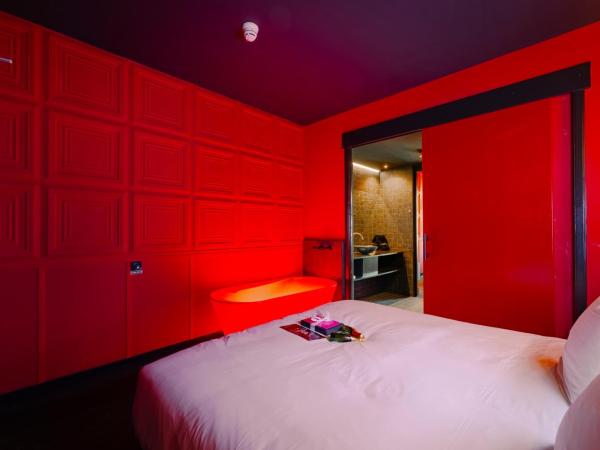 SUPPER Hotel : photo 2 de la chambre suite bar rouge