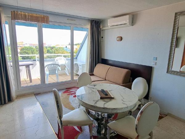 Appart'hôtel Le Trianon : photo 7 de la chambre appartement - vue sur mer
