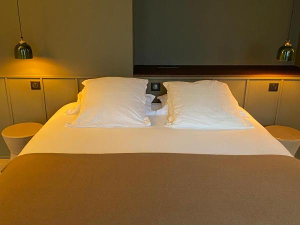 Hôtel L'Adresse - Entièrement rénové : photo 2 de la chambre suite junior (2 adultes)