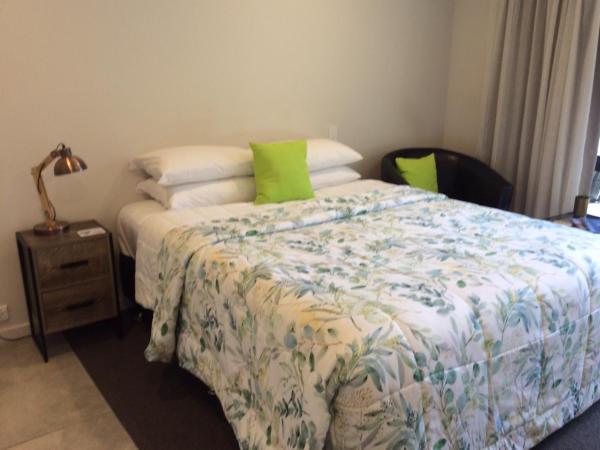 Acacia Lake View Motel : photo 2 de la chambre studio corporatif (aile lac)