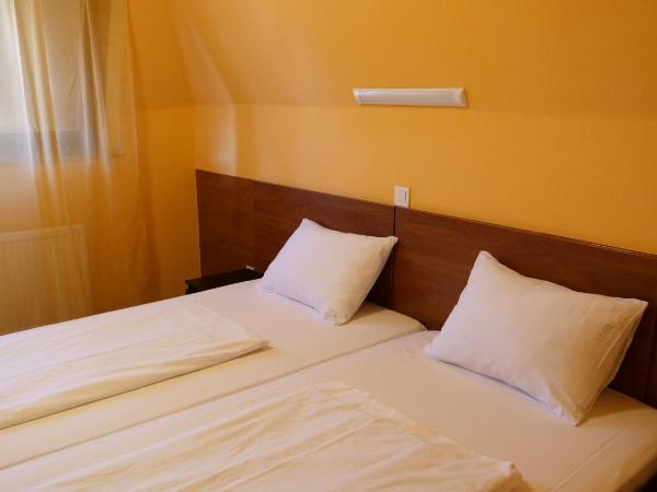 Attila Hotel : photo 1 de la chambre chambre lits jumeaux standard