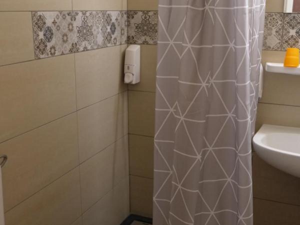 Attila Hotel : photo 5 de la chambre chambre lits jumeaux standard