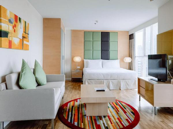 Urbana Langsuan Hotel : photo 8 de la chambre studio avec balcon