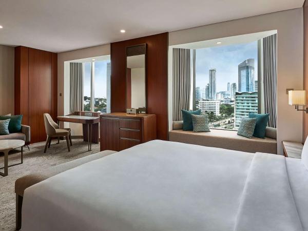 Grand Hyatt Jakarta : photo 2 de la chambre chambre lit king-size avec vue