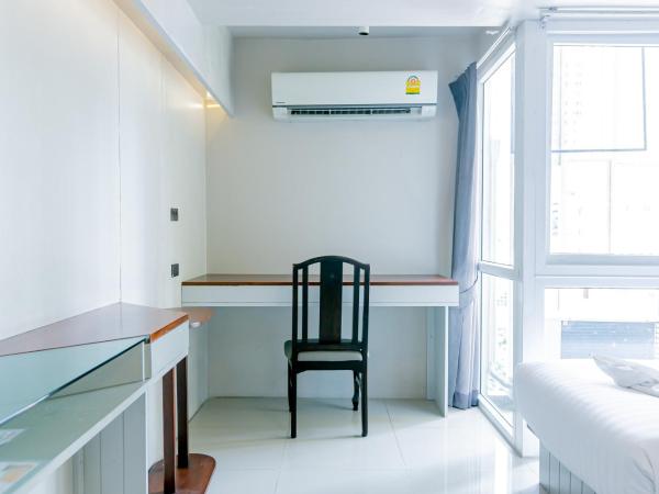 A Room Bangkok Sathorn : photo 10 de la chambre chambre lits jumeaux supérieure