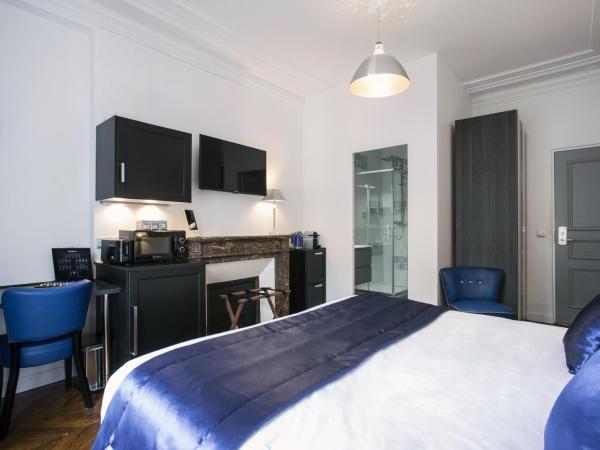 Vestay George V : photo 4 de la chambre suite lit king-size avec balcon