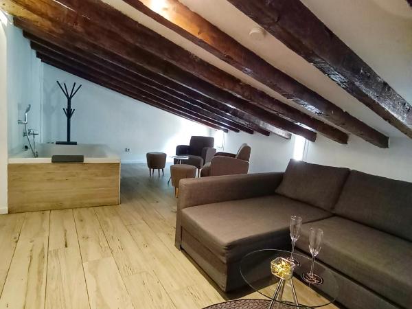 Hotel El Siglo : photo 9 de la chambre suite junior avec baignoire spa et terrasse privée