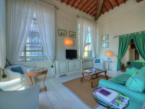 Palazzo Niccolini al Duomo Residenza D'Epoca : photo 4 de la chambre suite deluxe avec baignoire spa