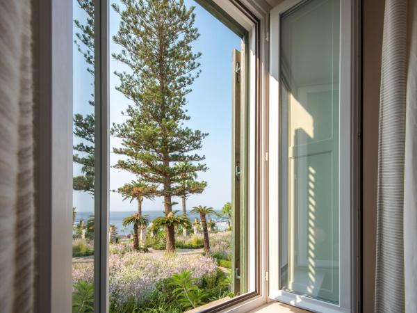 San Domenico Palace, Taormina, A Four Seasons Hotel : photo 4 de la chambre chambre lit king-size deluxe - vue sur mer
